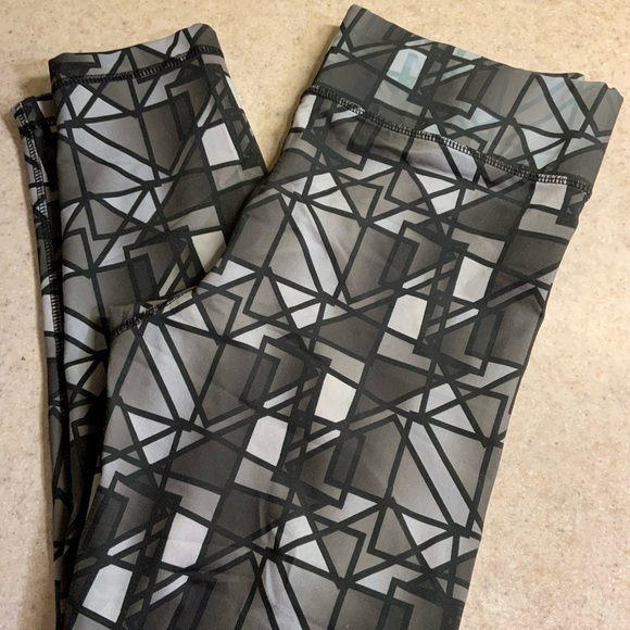 Velocity Pants - 🌸🌸Velocity Black and Gray Geometric Leggings